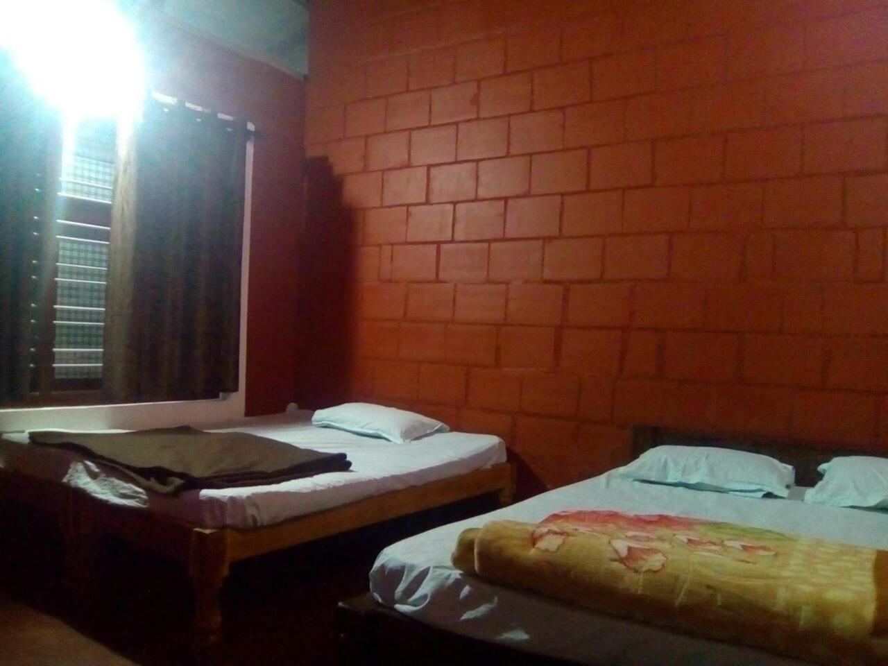 Athena Homestay Somvārpet Exterior photo